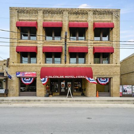 The Alcalde Hotel By Oyo Gonzales Bagian luar foto