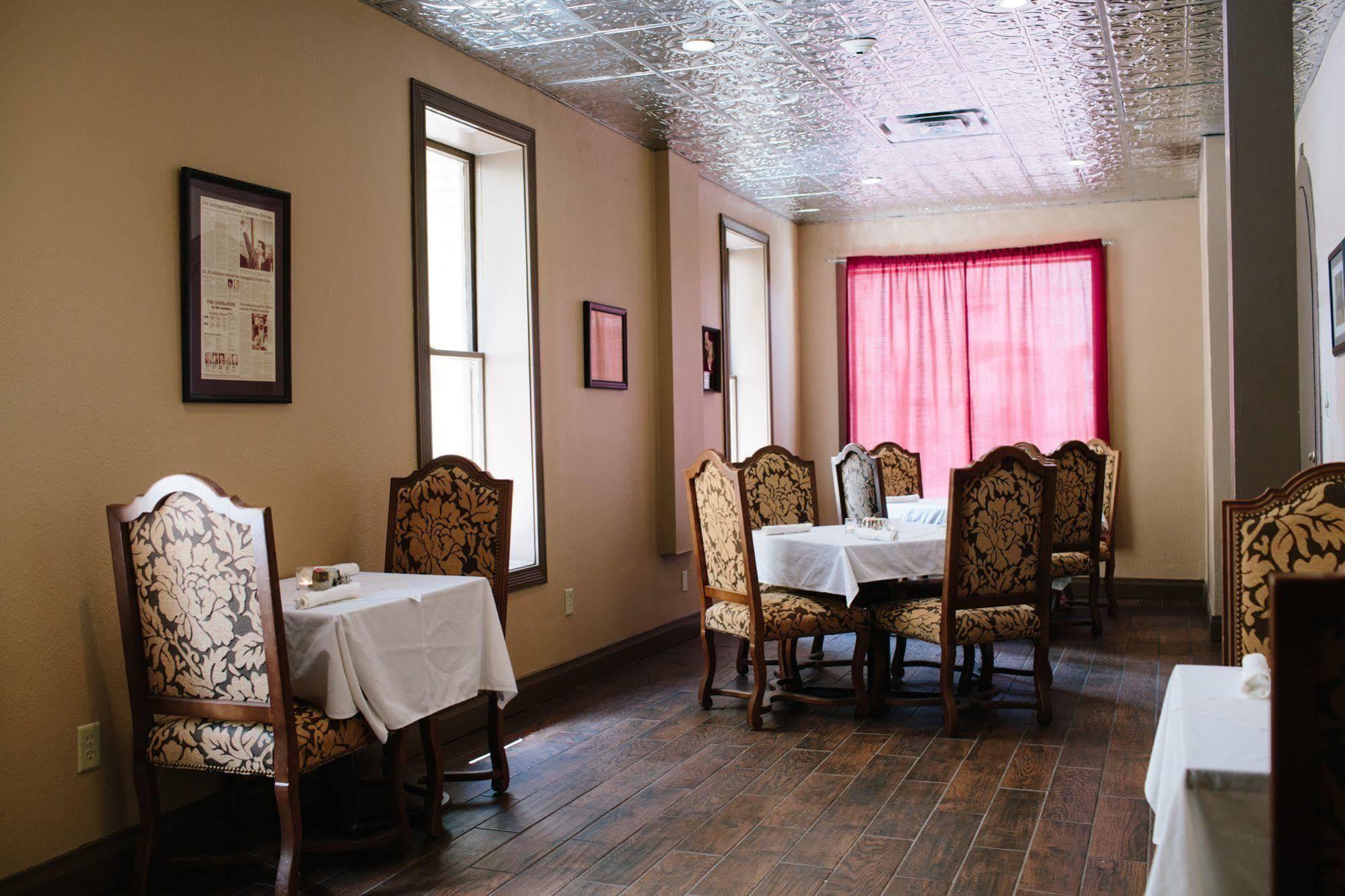 The Alcalde Hotel By Oyo Gonzales Bagian luar foto
